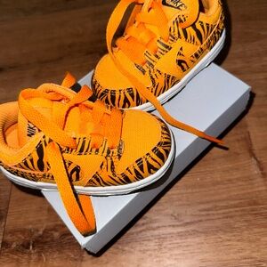 Nike infant tiger dunks